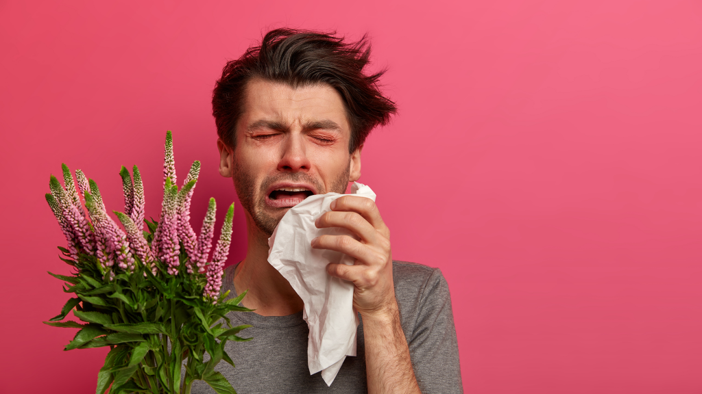 Síntomas de la Rinitis Alérgica-hombre sintomas alergia